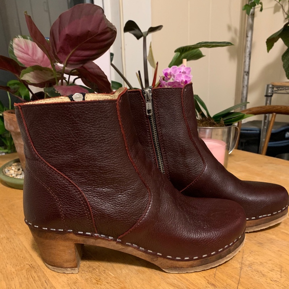 Maguba Clogs